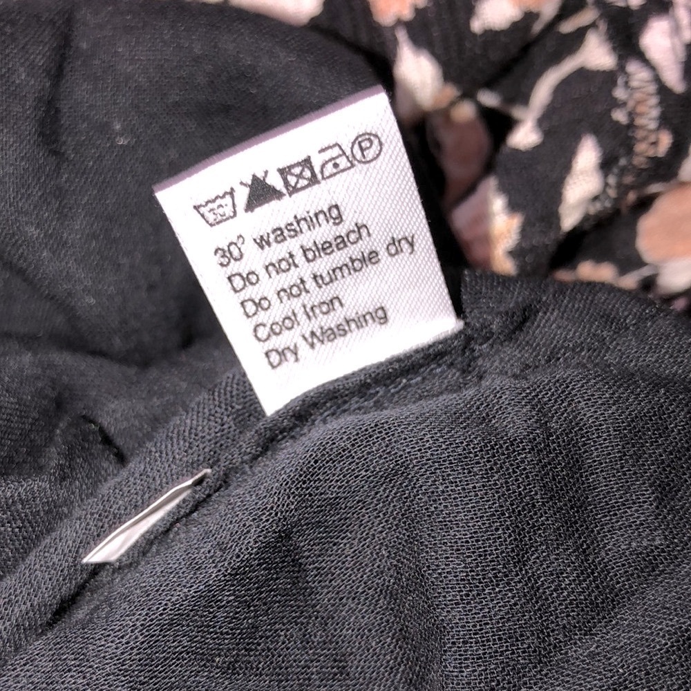 Banjanan dress size medium - Picture 9 of 9